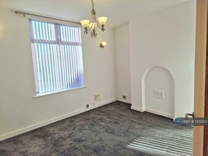 1 Bedroom Flat To Rent In Vicarage Road, Smethwick, B67