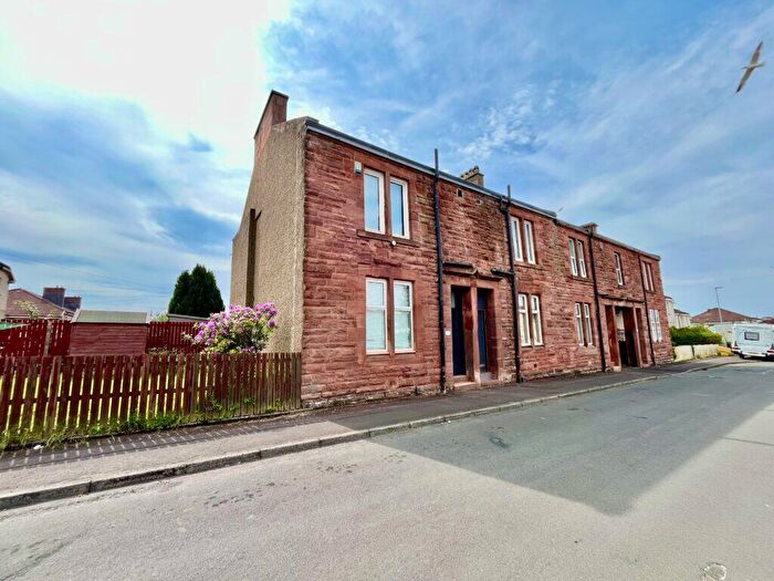 2 Bedroom Flat For Sale In Stonefield Street, Airdrie, ML6
