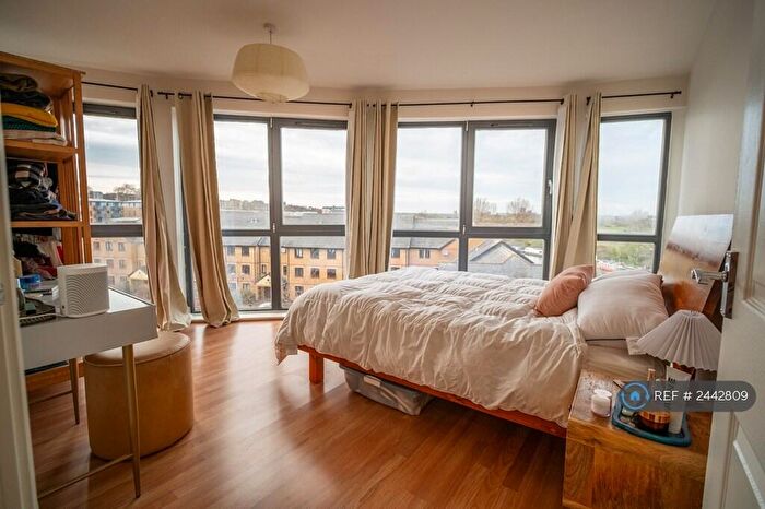 2 Bedroom Flat To Rent In Dockside Court, London, E5