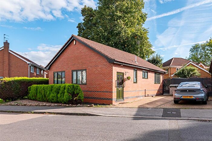 2 Bedroom Detached Bungalow For Sale In Blenheim Avenue, Lowdham, Nottingham, NG14