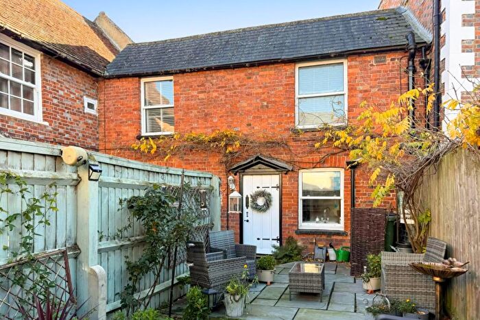 1 Bedroom Character Property For Sale In Grove Street, Wantage, OX12