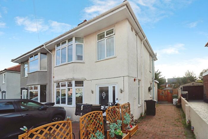 2 Bedroom Flat For Sale In Callicroft Road, Patchway, Bristol, BS34