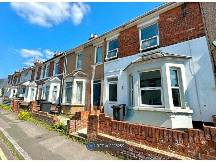 2 Bedroom Terraced House To Rent In William Street, Swindon, SN1