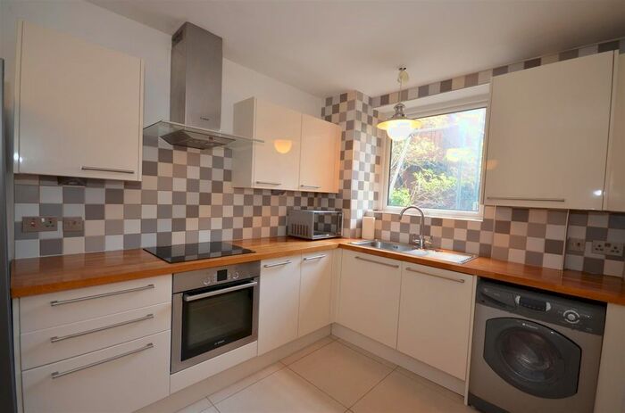2 Bedroom Flat To Rent In Stanhope Road, London N6