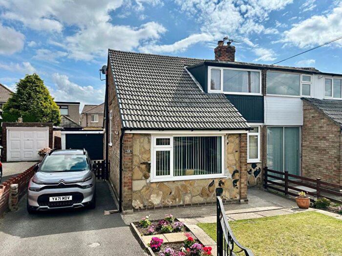 2 Bedroom Semi-Detached Bungalow For Sale In Glendale Drive, Bradford, BD6