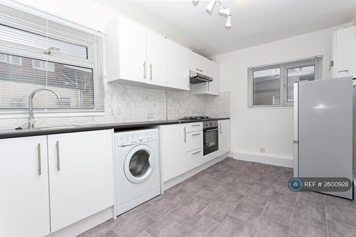 1 Bedroom Flat To Rent In Reginald Road, London, E7