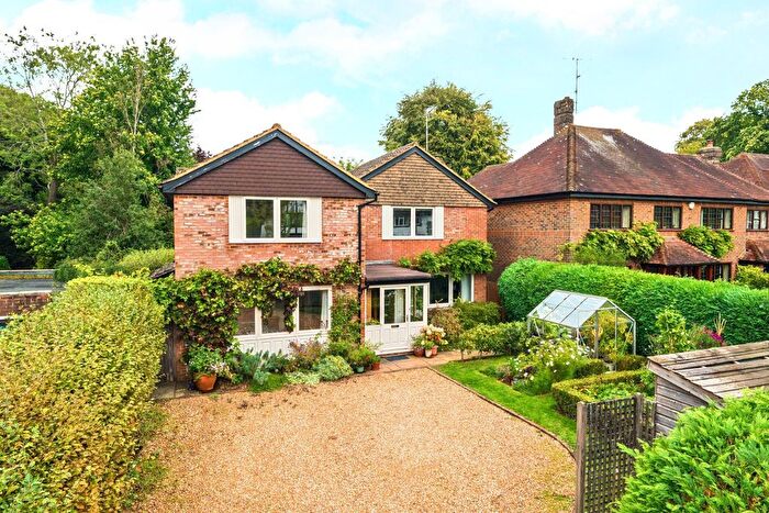 5 Bedroom Detached House For Sale In Godalming, Surrey, GU7
