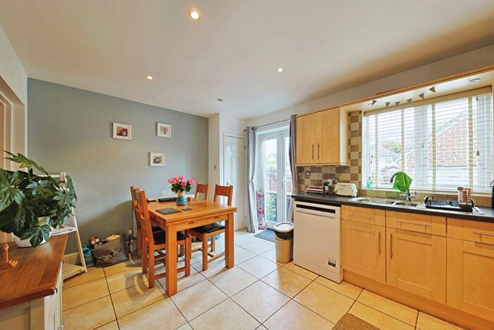 3 Bedroom Semi-Detached House For Sale In Westfield Rise, Hessle, HU13