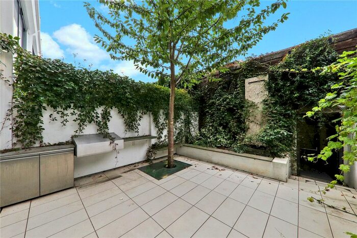 4 Bedroom Detached House To Rent In Clarendon Road, London, W11