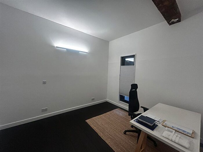 2 Bedroom Flat To Rent In Chapeltown Street, Ancoats, Manchester, M1