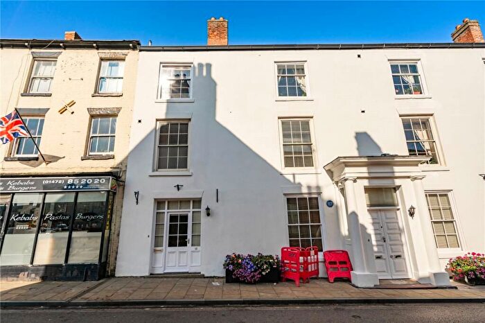 3 Bedroom Flat For Sale In Coach House Court, Caistor, Market Rasen, LN7