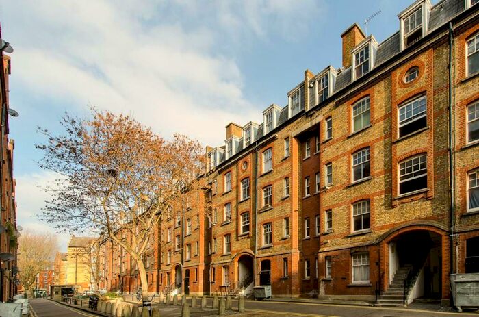 2 Bedroom Flat To Rent In Swanfield Street, Shoreditch, London, E2