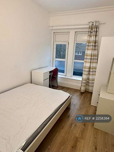 4 Bedroom Flat To Rent In Two Mile Hill Rd, Bristol, BS15