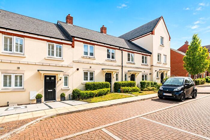 4 Bedroom Terraced House For Sale In Turner Drive, Botley, Oxford, OX2