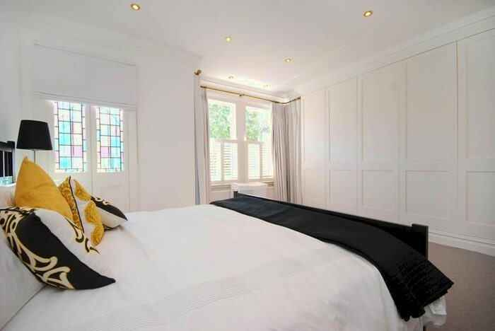 4 Bedroom Property To Rent In Burnfoot Avenue, Fulham, London, SW6
