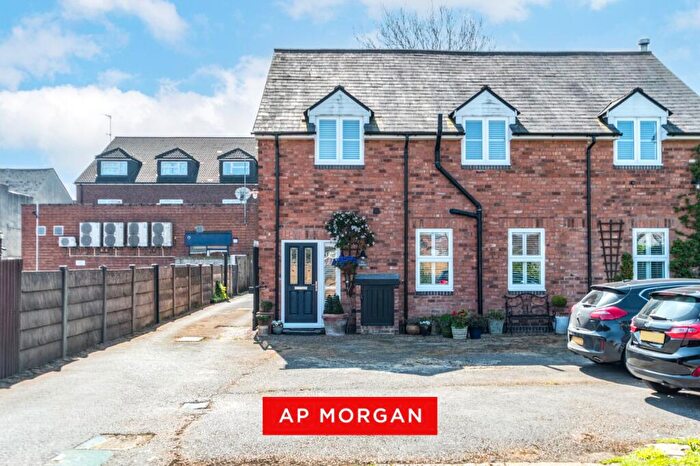 3 Bedroom Semi Detached House For Sale In Pershore Road, Kings Norton, Birmingham, West Midlands, B30