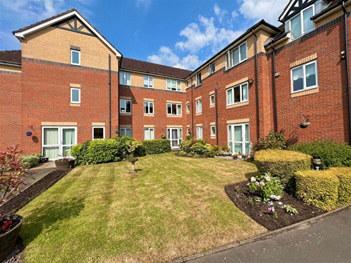 1 Bedroom Flat For Sale In Aynsley Court, Union Road, Shirley, B90