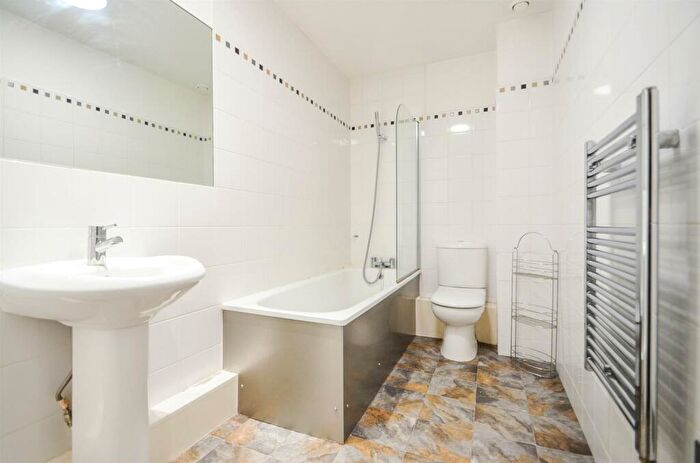 2 Bedroom Apartment To Rent In Castle Exchange, NG1