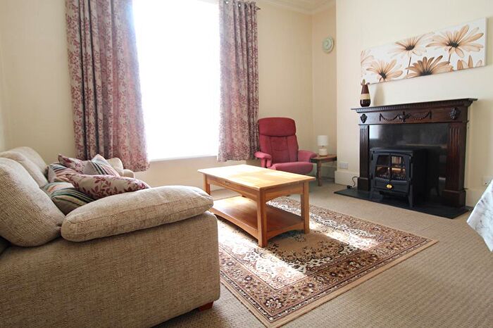 1 Bedroom Flat To Rent In Sunnybank Place, Ground Left, AB24