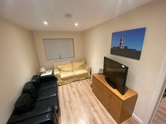 6 Bedroom Semi-Detached House To Rent In George Borrow Road, Norwich, NR4