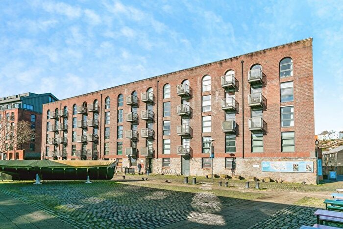 1 Bedroom Flat For Sale In Gas Ferry Road, Bristol, BS1