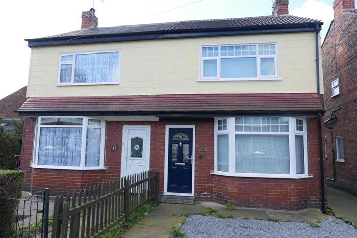 2 Bedroom Semi-Detached House To Rent In Kirkham Drive, Hull, HU5