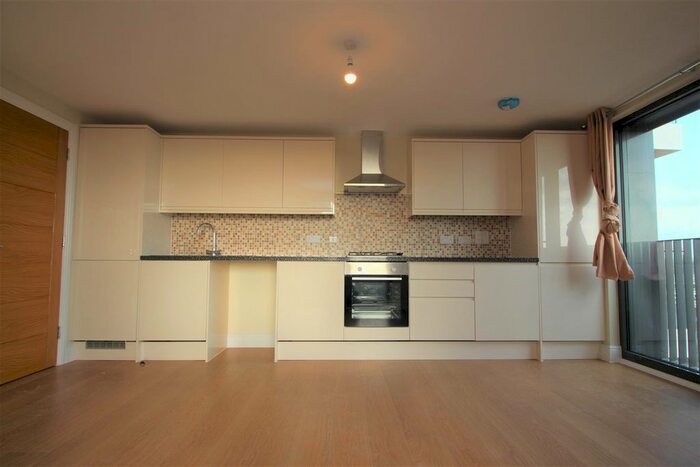 2 Bedroom Flat To Rent In Charter House, High Road, Ilford, IG1