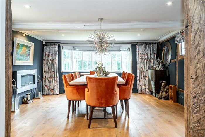 6 Bedroom Country House For Sale In Church Road, Snitterfield, Stratford-upon-Avon, CV37