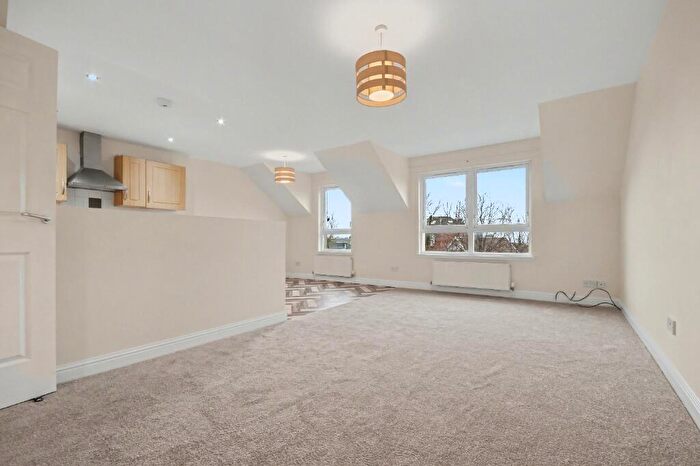 2 Bedroom Flat To Rent In Skelmorlie Castle Road, North Ayrshire, Skelmorlie, PA17