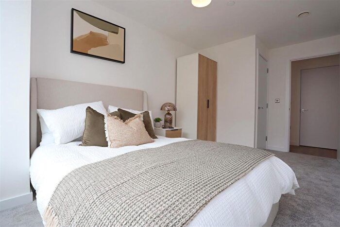 3 Bedroom Flat For Sale In Great Ducie Street, M3 - Photo 4