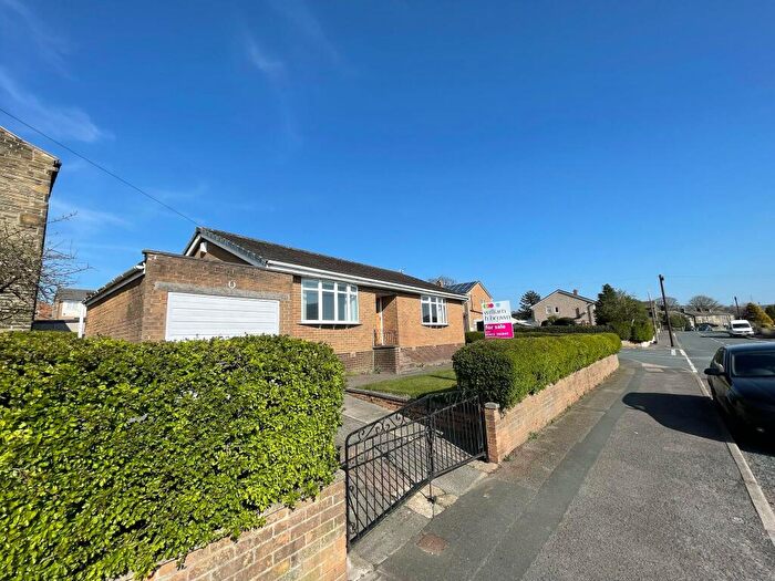 2 Bedroom Detached Bungalow For Sale In Illingworth Road, Halifax, HX2