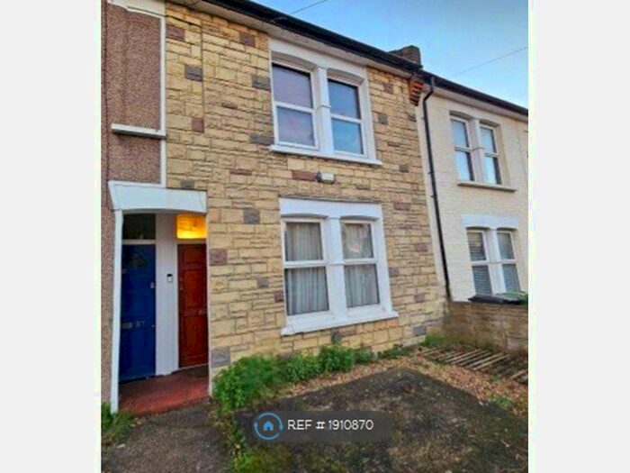 3 Bedroom Terraced House To Rent In Ronver Rd, Lee Green, SE12