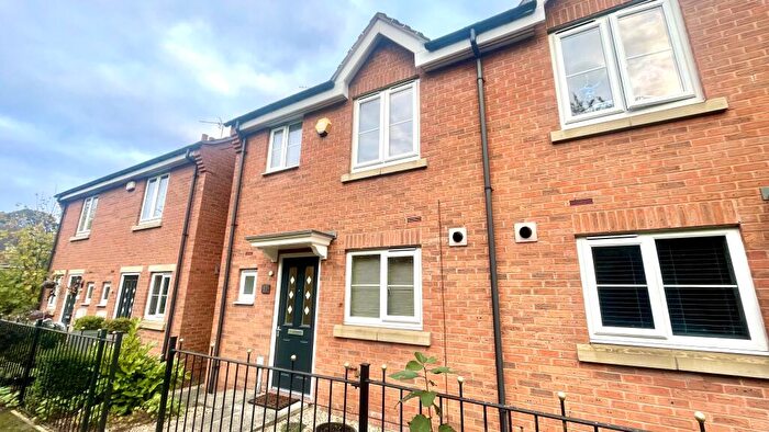 3 Bedroom House To Rent In Deepwell Mews, Halfway, Sheffield, S20