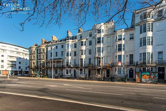 Studio To Rent In Pavilion Parade, Brighton, BN2