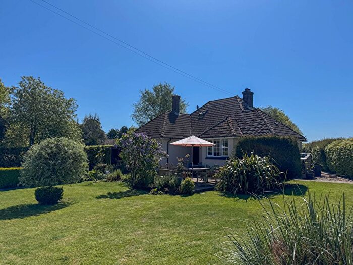 4 Bedroom Detached House For Sale In Denton Lane, Wootton, CT4