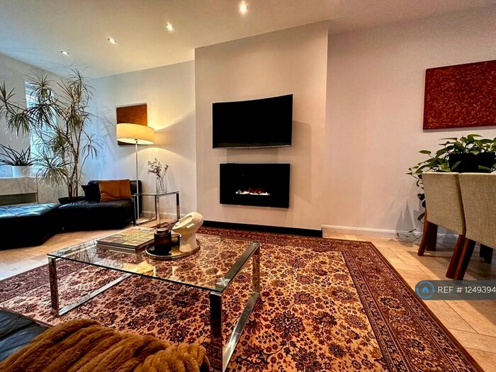 4 Bedroom Terraced House To Rent In Colwyn Road, Northampton, NN1