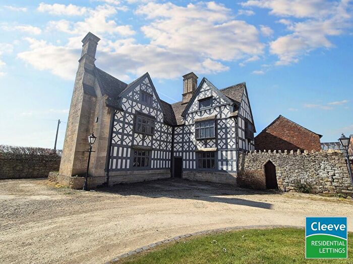 4 Bedroom Manor House To Rent In Southam Lane, GL52