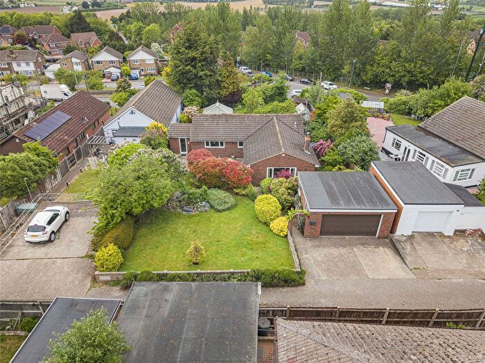 3 Bedroom Bungalow For Sale In Brompton Farm Road, Rochester, Kent, ME2