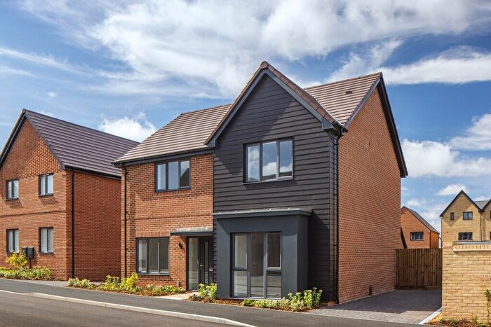 4 Bedroom Detached House For Sale In Wheldon Lane, Crowthorne, RG40