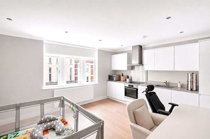 2 Bedroom Flat For Sale In St. James's Street, Walthamstow, London, E17