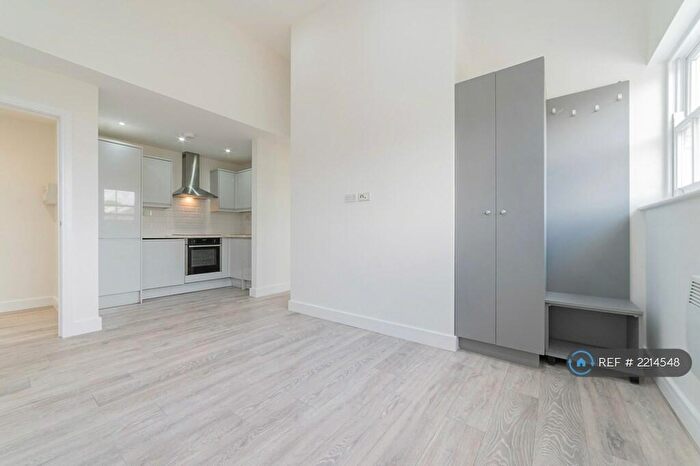1 Bedroom Flat To Rent In High Street, Barnet, EN5