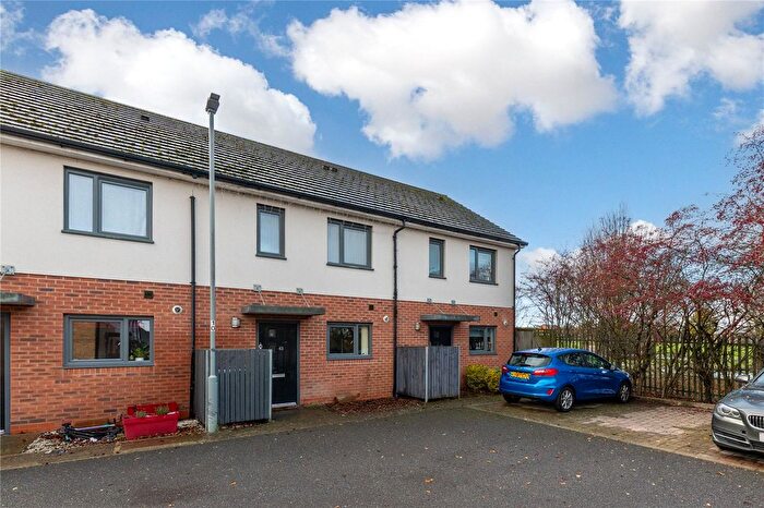 2 Bedroom Terraced House For Sale In Someries Hill, Luton, Bedfordshire, LU2