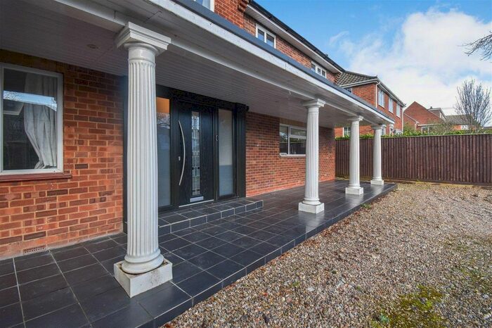 4 Bedroom Semi-Detached House For Sale In Main Road, Barnoldby-Le-Beck, Grimsby, DN37