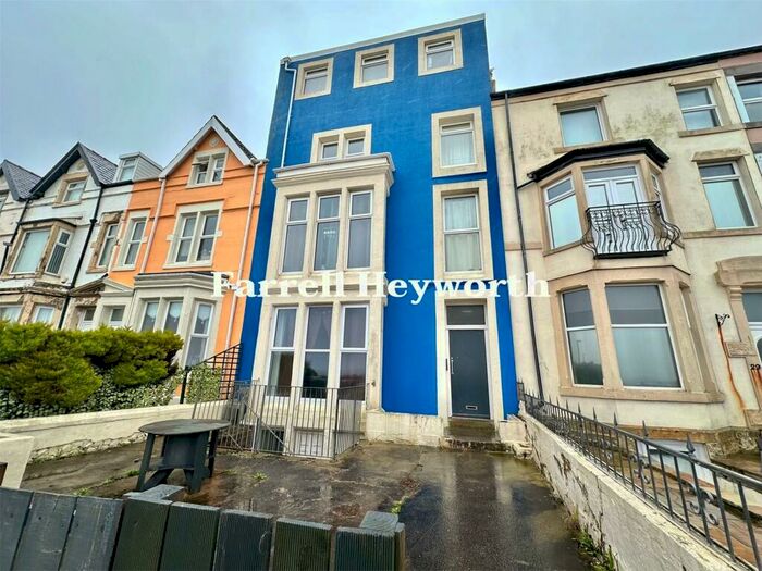 2 Bedroom Flat To Rent In Sandylands Promenade, Morecambe, LA3