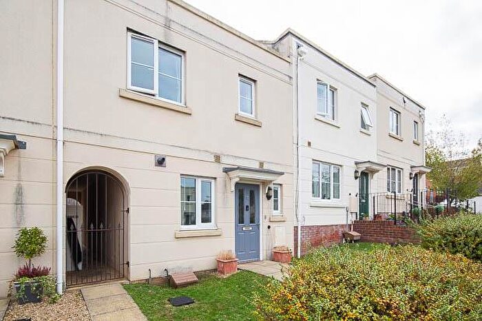 2 Bedroom Property To Rent In Bicknor Drive, Cheltenham, GL52