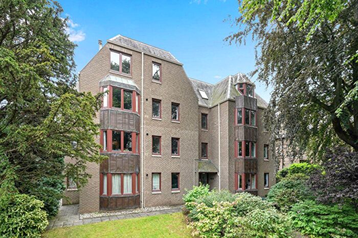 2 Bedroom Flat For Sale In / Trinity Road, Trinity, Edinburgh, EH5