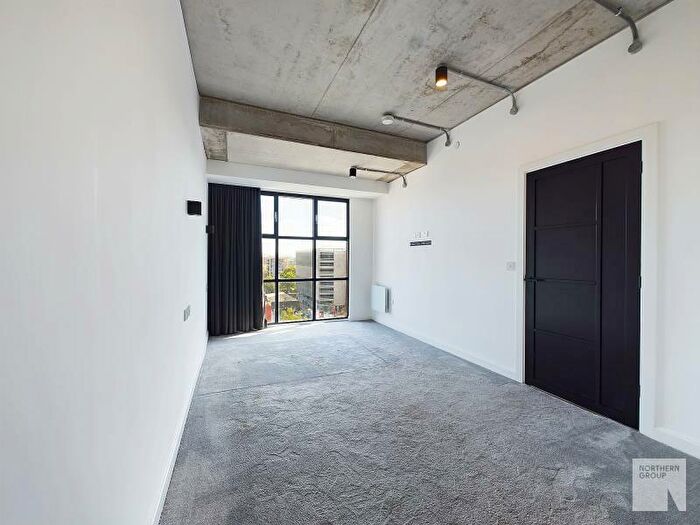 2 Bedroom Apartment To Rent In Apt . :: One Silk Street, M4