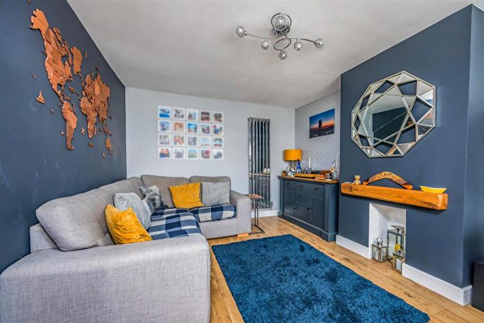 2 Bedroom Semi-Detached House For Sale In Hooks Farm Way, Havant, PO9