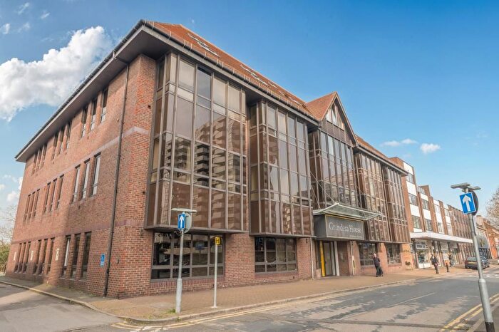 2 Bedroom Flat For Sale In Grandera House, Sunbury-On-Thames, TW16