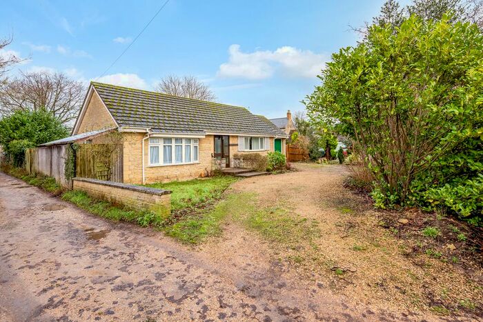 2 Bedroom Bungalow To Rent In West End, Launton, Bicester, OX26